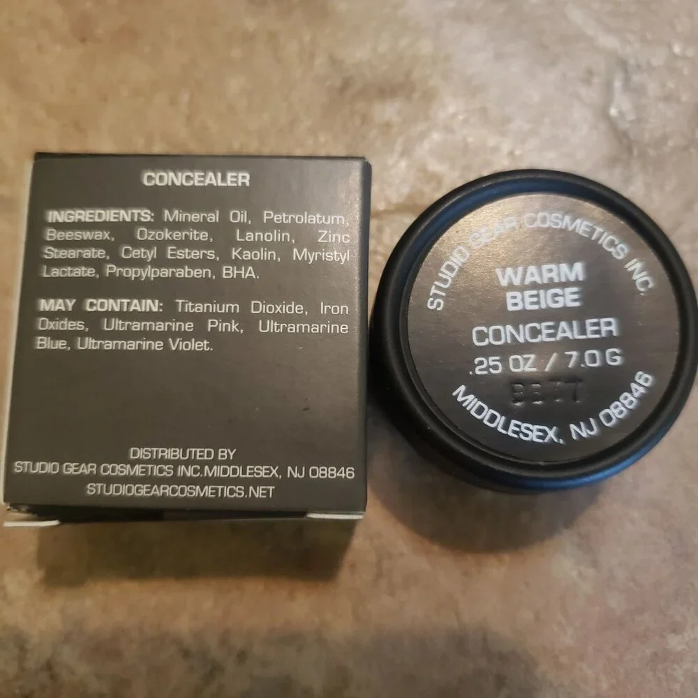 Studio Gear Warm Beige Concealer .25 oz 7g Long Lasting Full Coverage Set of 19 - Picture 4 of 5